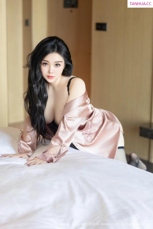 白柳汐 白柳汐 [XiuRen]高清写真图 2024.09.14 No.9159 白洁Bessie 黑丝美腿第16张图片